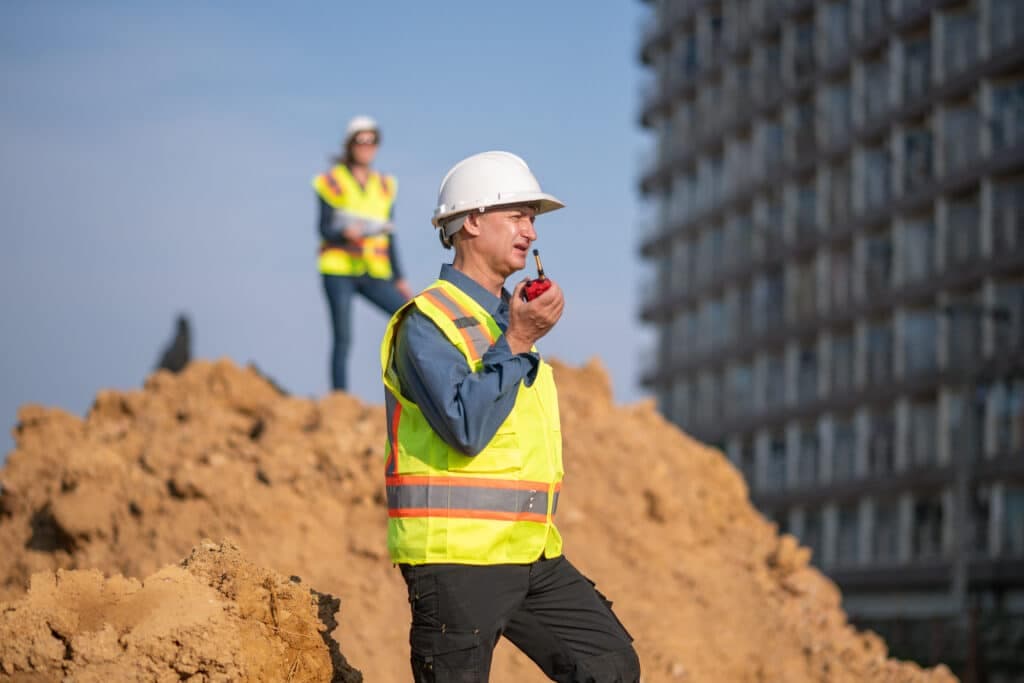 Baustellenbewachung: Wachpersonal auf einer Baustelle