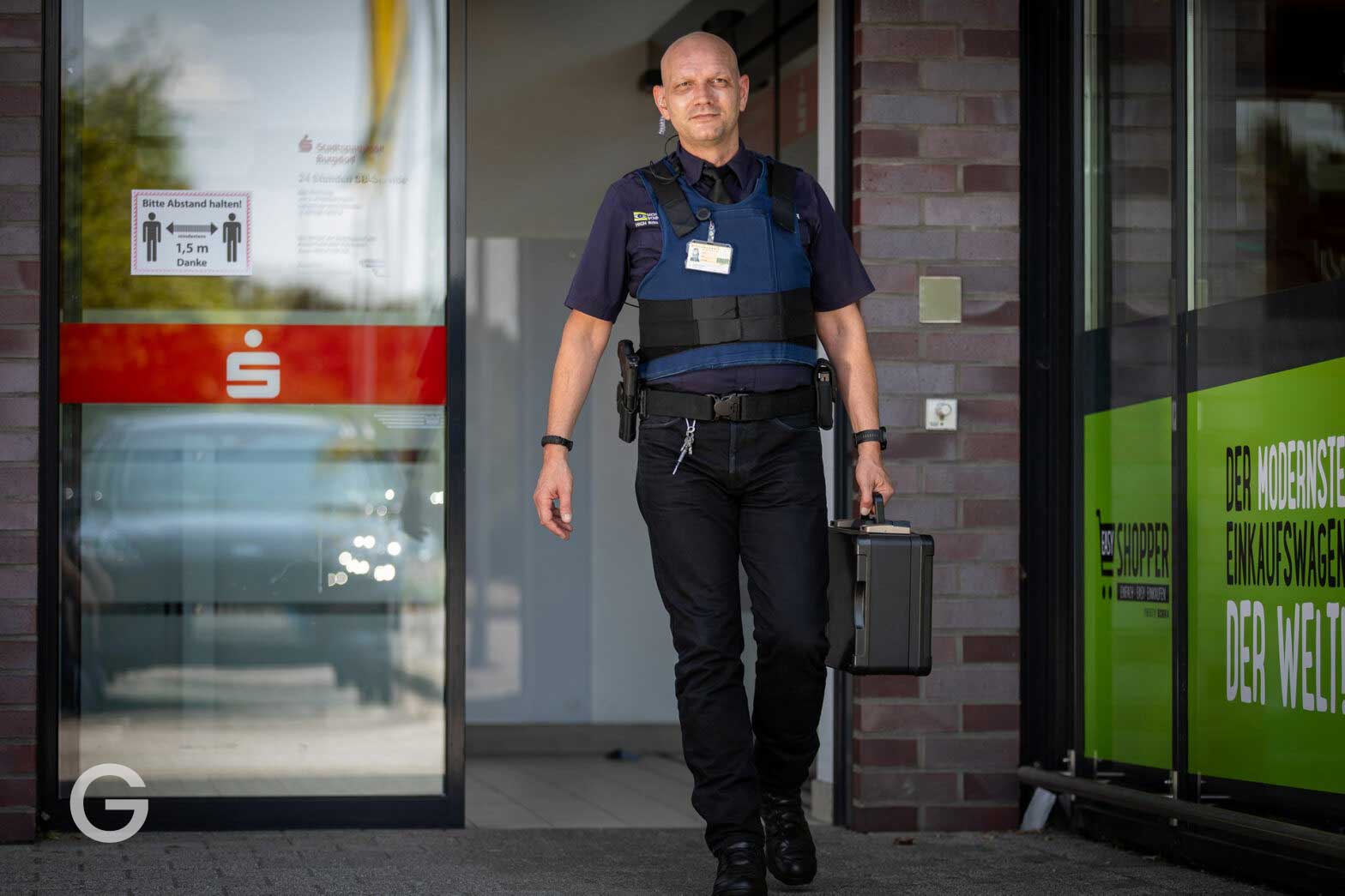 Gepanzertes Fahrzeug Geld- und Werttransport GSP Sicherheit